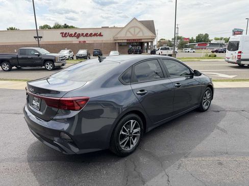 Used 2023 Kia Forte LXS FWD image 5