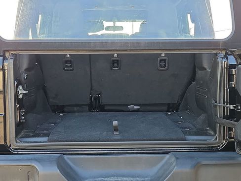 Used 2024 Jeep Wrangler Unlimited Sport AWD/4WD image 28