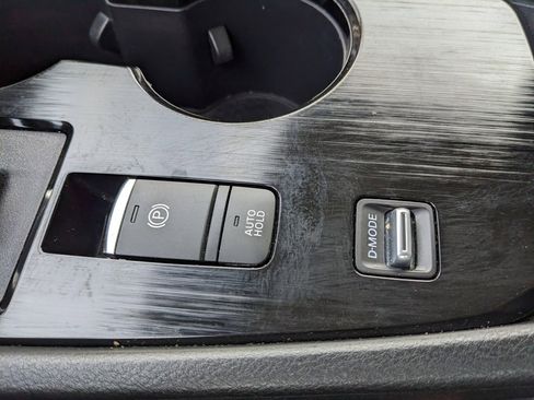 Used 2023 Nissan Rogue SV image 29