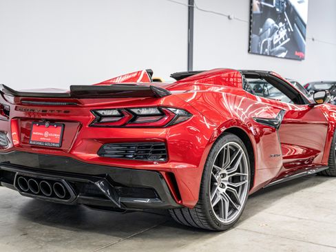 Used 2023 Chevrolet Corvette Z06 image 8