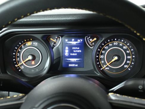 Used 2024 Jeep Wrangler Sport S image 19