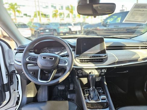 Used 2022 Jeep Compass Latitude image 25