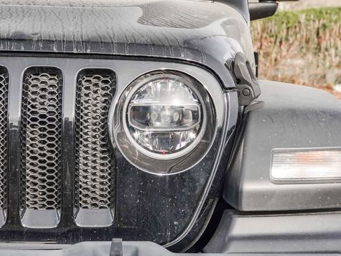 Certified 2022 Jeep Wrangler Unlimited Sport image 3