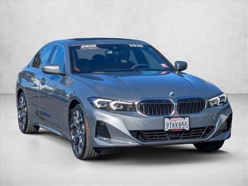 Used 2025 BMW 330i xDrive 330i xDrive w/ Premium Package image 3