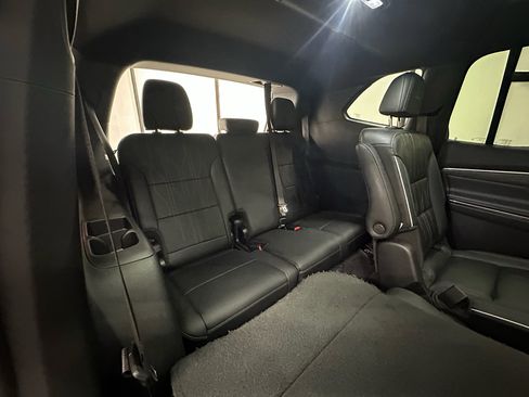 Certified 2025 Buick Enclave Avenir image 22