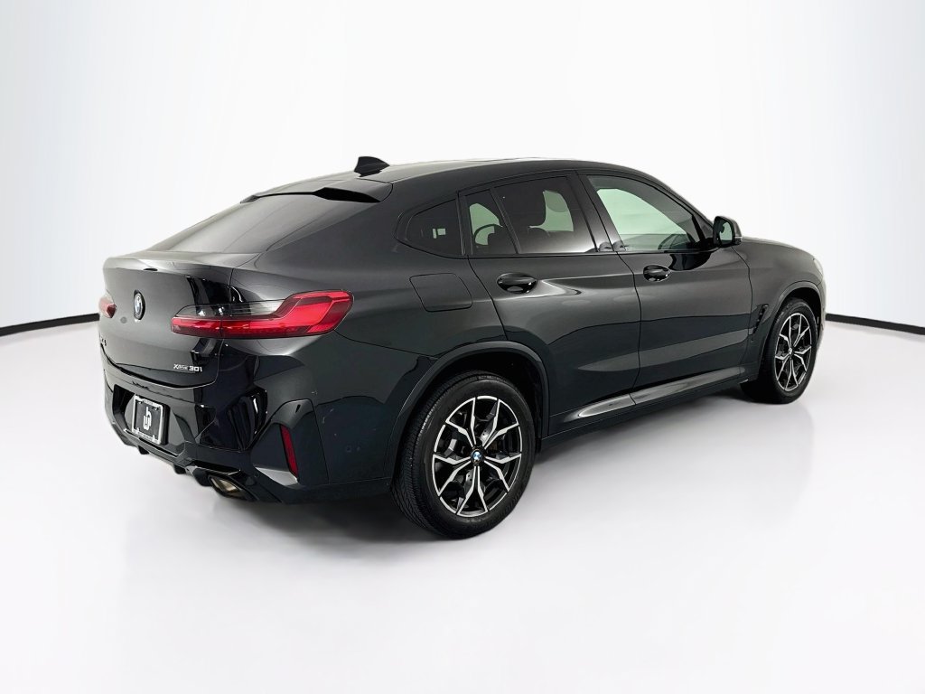 Used 2023 BMW X4 xDrive30i w/ M Sport Package AWD/4WD image 5