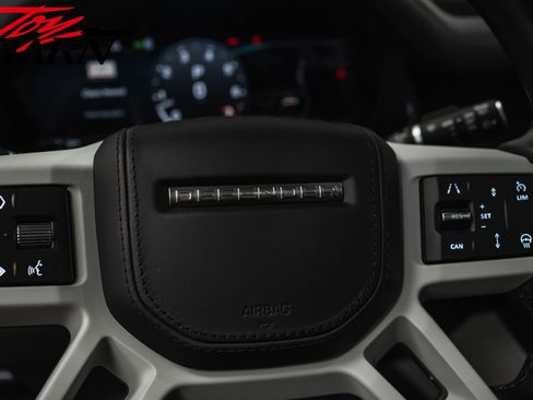 Used 2023 Land Rover Defender 110 X-Dynamic SE image 29