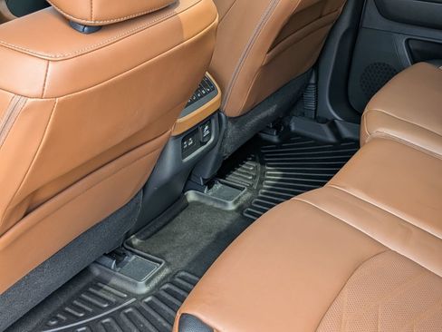 Certified 2024 Nissan Pathfinder Platinum w/ Cargo Package AWD/4WD image 30