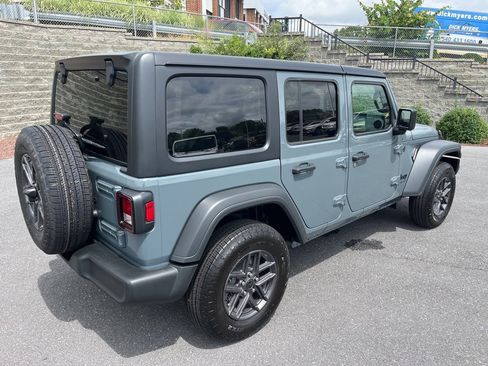 New 2025 Jeep Wrangler Sport S image 9