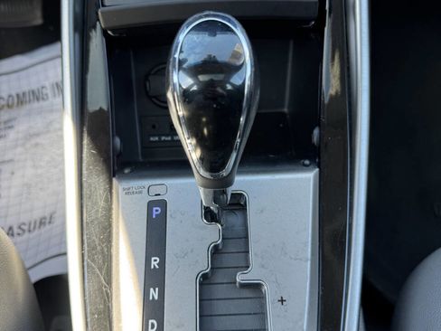 Used 2013 Hyundai Elantra Limited image 16