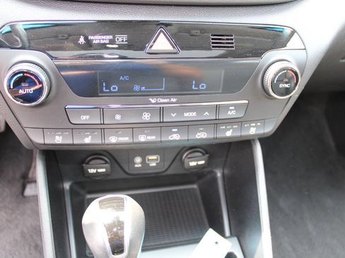 Used 2016 Hyundai Tucson Limited w/ Option Group 03 AWD/4WD image 17