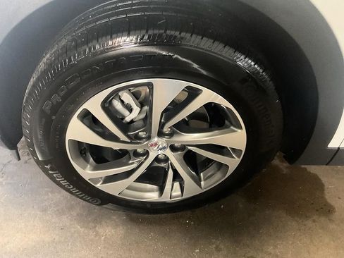 Used 2023 Buick Envision Essence FWD image 14