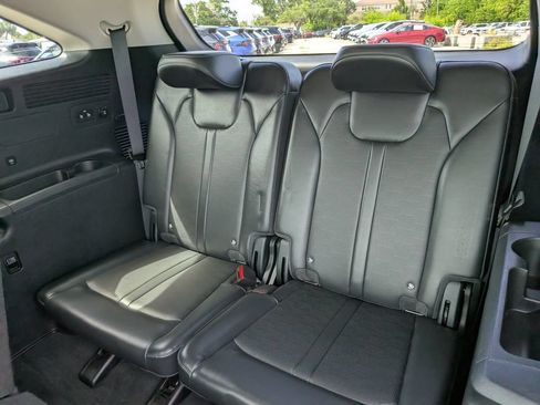Certified 2025 Kia Sorento S FWD image 19