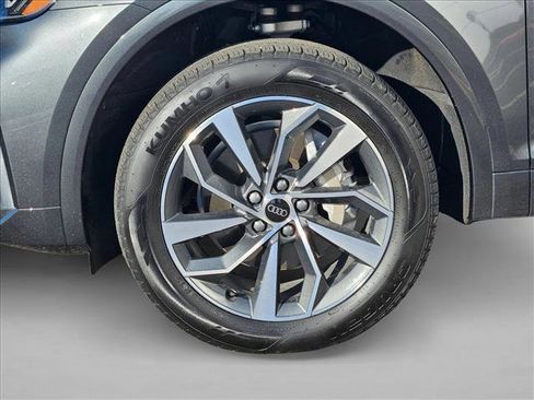 Used 2025 Audi Q5 2.0T Premium Plus image 19