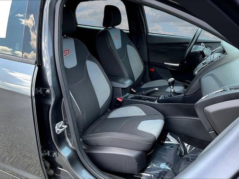 Used 2017 Ford Focus ST FWD image 30