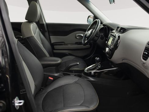 Used 2016 Kia Soul + w/ Primo Package image 18