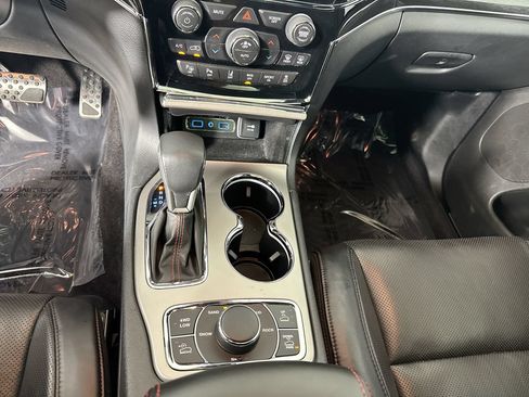Used 2019 Jeep Grand Cherokee Trailhawk w/ Trailhawk Luxury Group AWD/4WD image 13