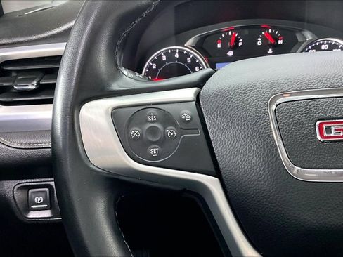 Used 2023 GMC Acadia SLT image 11