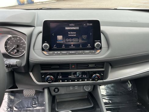 Used 2026 Nissan Rogue SV AWD/4WD image 23