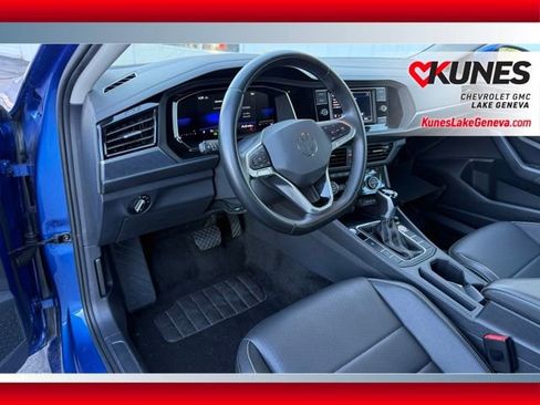 Used 2024 Volkswagen Jetta SE image 20