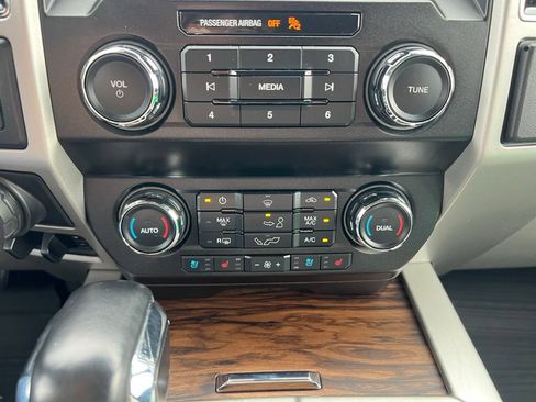 Used 2020 Ford F150 Lariat AWD/4WD image 30