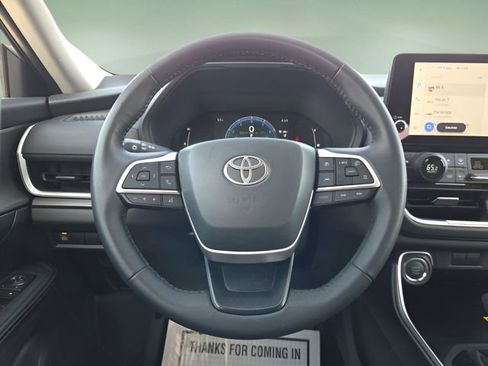 Used 2026 Toyota Grand Highlander XLE image 12