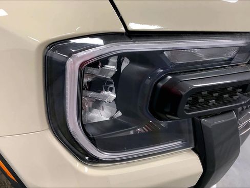 New 2025 Ford Ranger XLT image 13