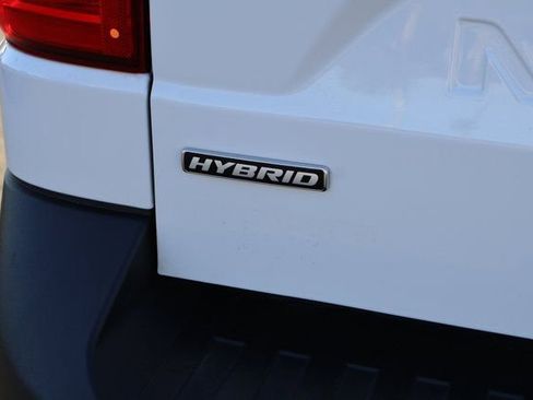 Used 2024 Ford Maverick Lariat image 16