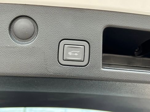 New 2026 GMC Terrain Elevation w/ Elevation Premium Package image 36