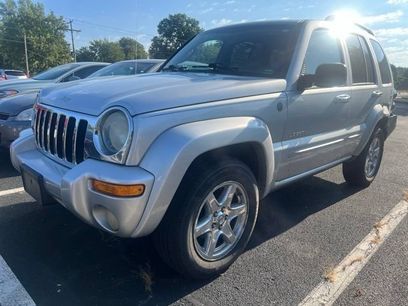 Used 2004 Jeep Liberty Limited w/ 17" Chrome Wheel & Tire Group