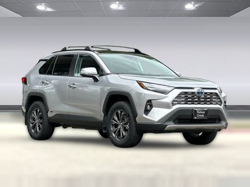 Used 2023 Toyota RAV4 Limited AWD/4WD image 6