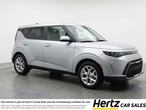 Used 2025 Kia Soul LX w/ LX Technology Package FWD image 1