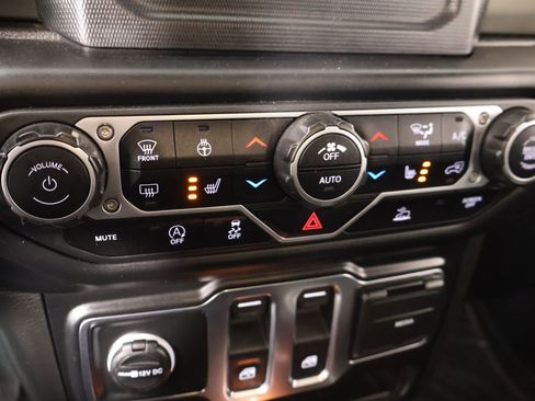 Used 2023 Jeep Wrangler Sport AWD/4WD image 7
