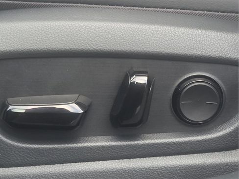 New 2025 Lexus UX 300h FWD image 18