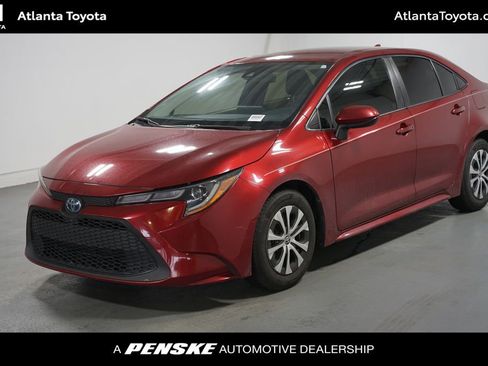 Certified 2022 Toyota Corolla LE image 1