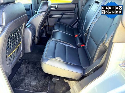 Used 2024 Ford Bronco Badlands image 17