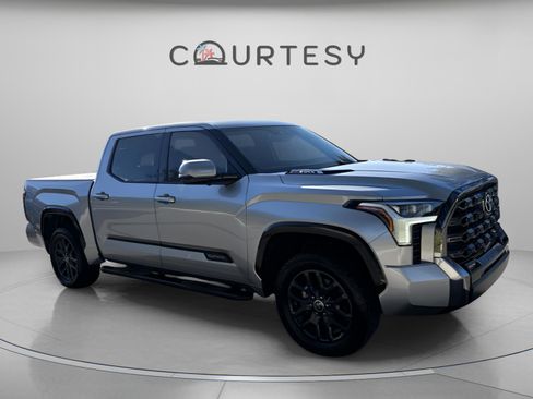 Used 2022 Toyota Tundra Platinum image 9
