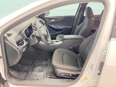 Used 2024 Chevrolet Malibu LT image 14