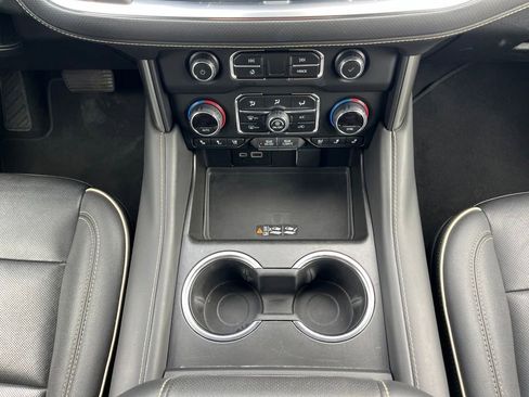 Used 2024 Chevrolet Tahoe Premier AWD/4WD image 18