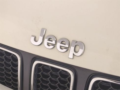 Used 2019 Jeep Compass Latitude w/ Popular Equipment Group image 29