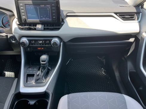 Used 2019 Toyota RAV4 XLE w/ Carpet Mat Package FWD image 15
