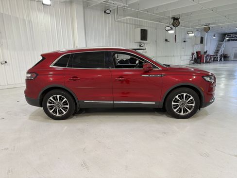 Used 2021 Lincoln Nautilus FWD w/ Equipment Group 101A image 6