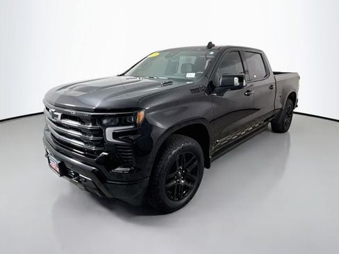 Used 2026 Chevrolet Silverado 1500 High Country w/ Midnight Edition AWD/4WD image 3