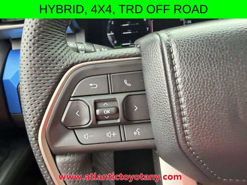Used 2025 Toyota Tacoma TRD Off-Road AWD/4WD image 30