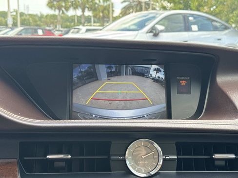 Used 2017 Lexus ES 350 w/ Luxury Package FWD image 32
