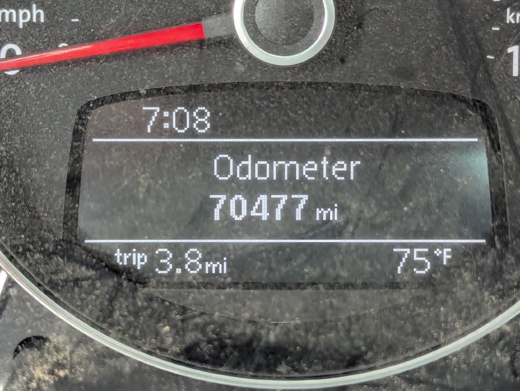 Used 2013 Volkswagen Beetle 2.0T FWD image 5