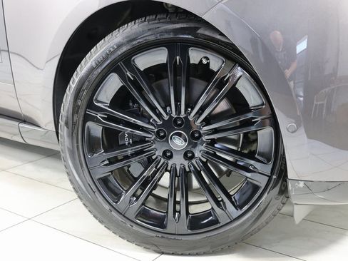 Used 2022 Land Rover Range Rover Long Wheelbase First Edition image 15
