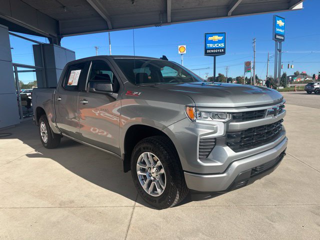 Used 2023 Chevrolet Silverado 1500 RST AWD/4WD image 4