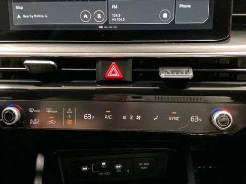 Used 2025 Kia K5 GT-Line w/ GT-Line Premium Package FWD image 32