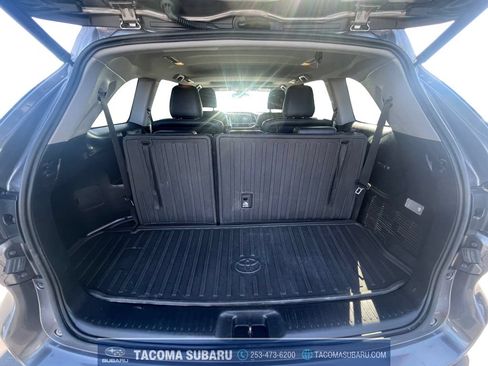 Used 2018 Toyota Highlander SE AWD/4WD image 19